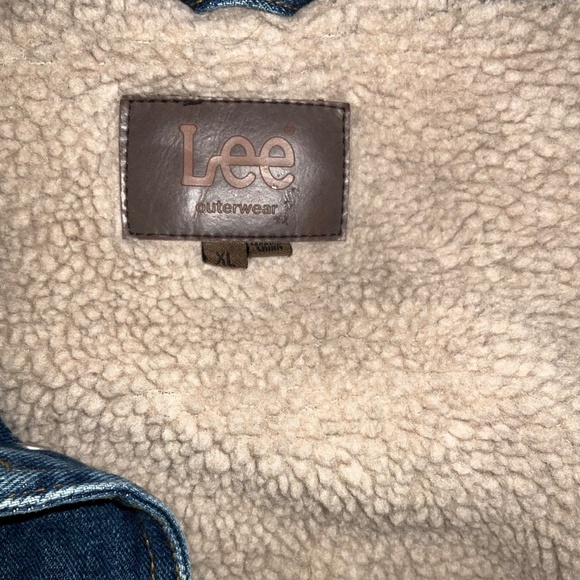 Men’s distressed Lee winter denim jeans jacket with sherpa lining - Picture 7 of 9